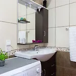 Paradise Apartment *