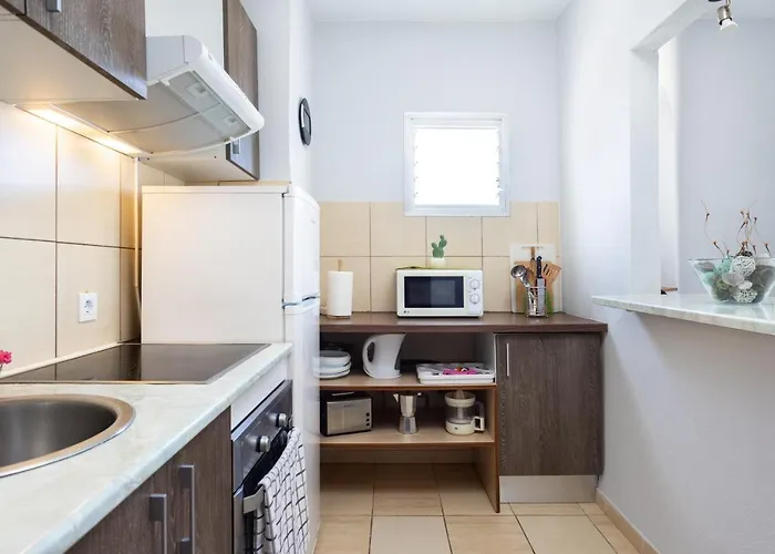 Apartment Paradise *